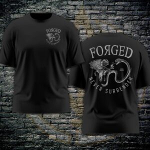 MEN’S FORGED OVERSIZE TEE BLACK – NEVER SURRENDER.