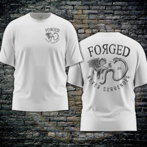 MEN’S FORGED OVERSIZE TEE WHITE – NEVER SURRENDER.